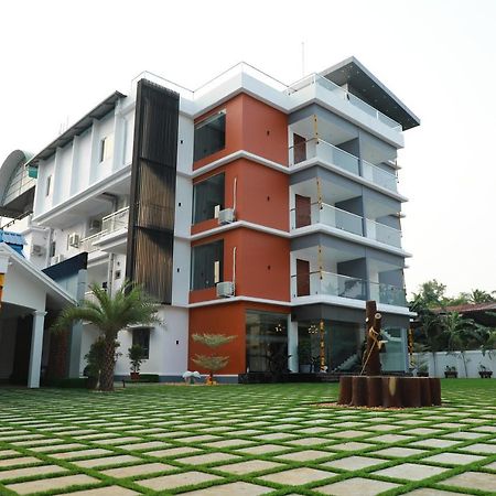 Achoos Residency Hotel Tiruvalla Ngoại thất bức ảnh