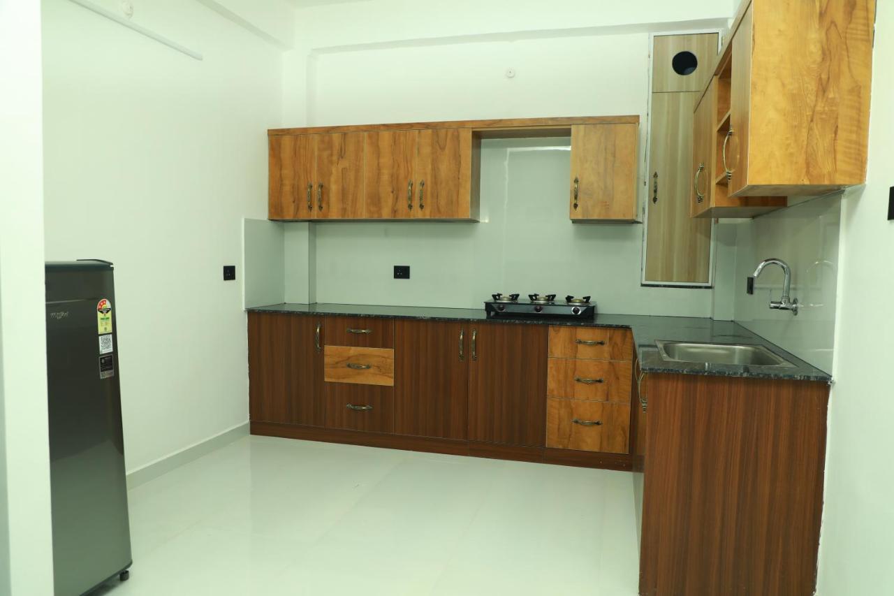 Achoos Residency Hotel Tiruvalla Ngoại thất bức ảnh