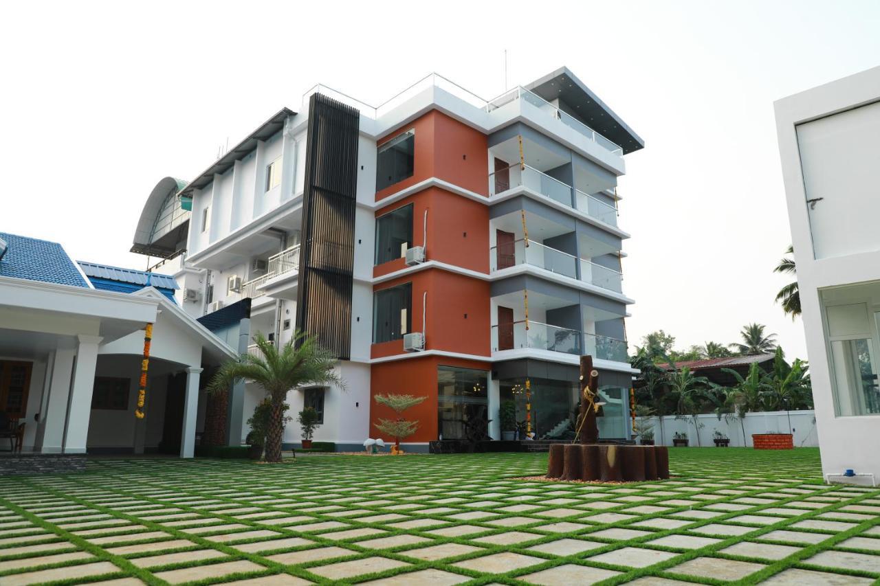 Achoos Residency Hotel Tiruvalla Ngoại thất bức ảnh
